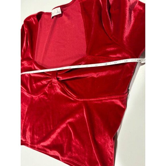 Hollister Women's Size L Red Velvet Long Sleeve Crop Top Sweatheart Valentine - Picture 7 of 9